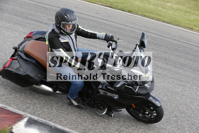 Archiv-2025/09 22.04.2025 Cornu Master School ADR/rot-rouge/6